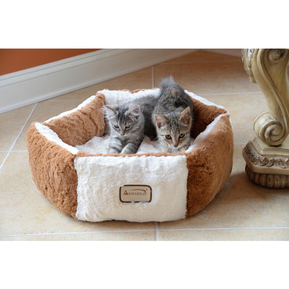 Armarkat Pet Bed Model C02NZS/MB        Earth Brown and Ivory. Picture 4