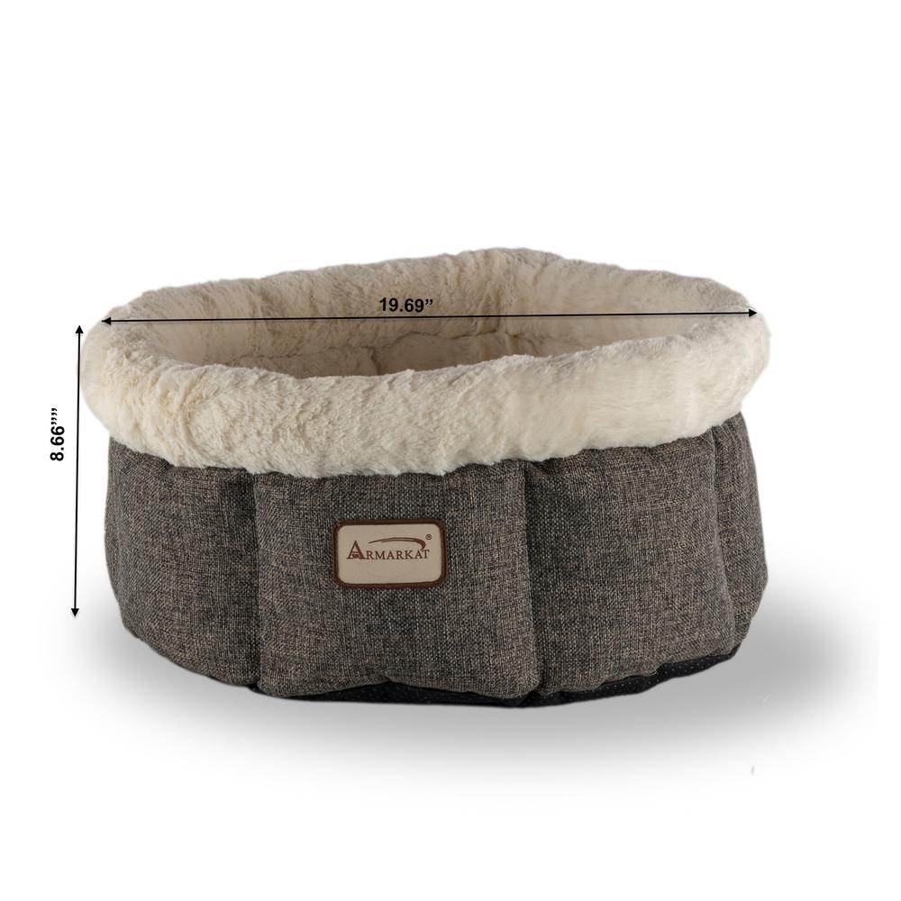 Armarkat Cozy Cat Bed in Beige and Gray C105HHS/MB. Picture 6