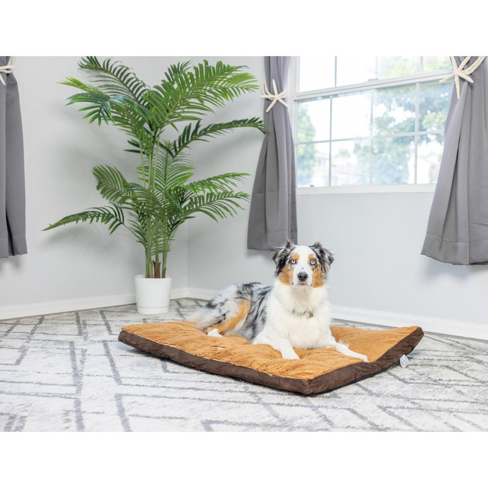 Armarkat Model M05HKF/ZS-L Large Pet Bed Mat with Poly Fill Cushion in Earth Brown & Mocha. Picture 7