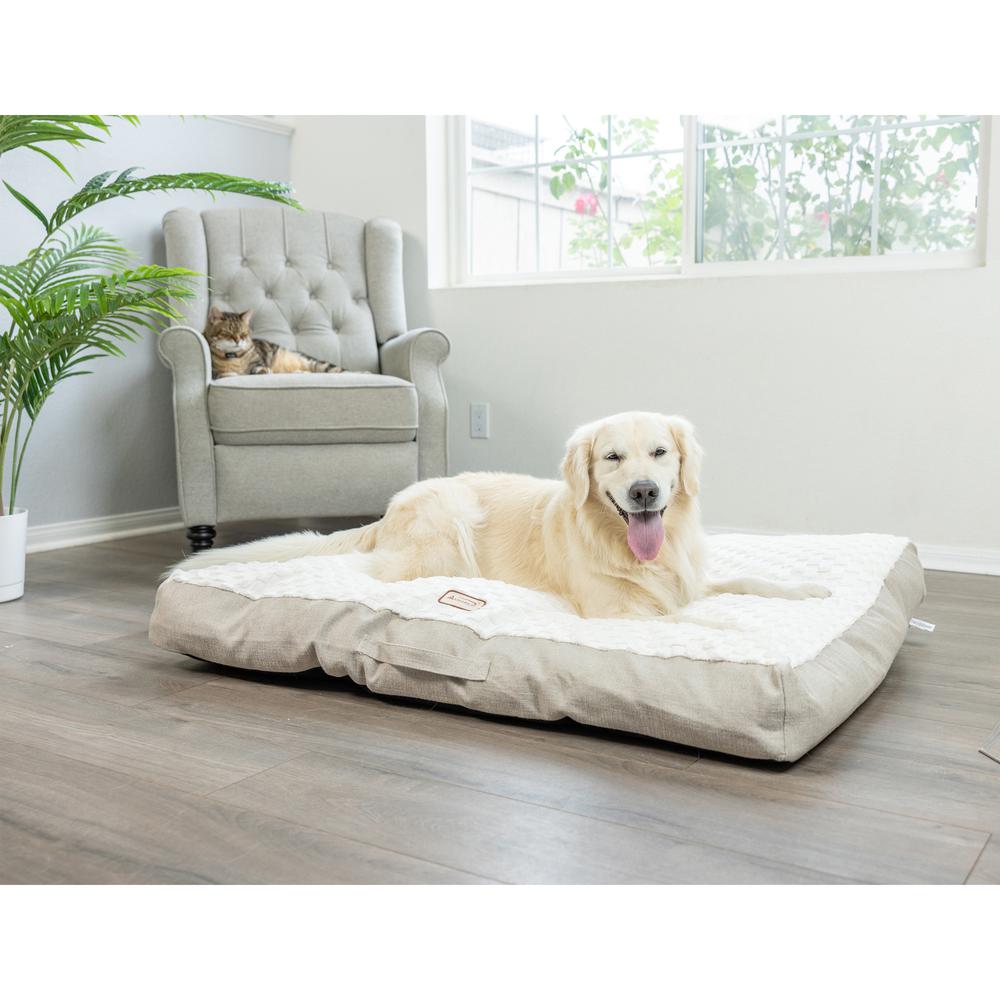 Armarkat Mat Model M12HMB/MB-X Extra Large With Handle, Dog Crate Mat with Poly Fill Cushion & Removable Cover. Picture 5