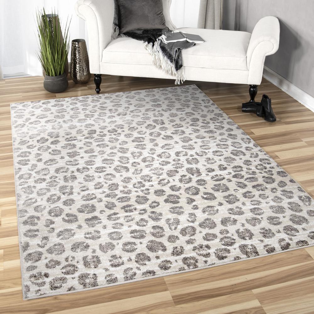 Skins Snow Leopard Grey (9' x 13'). Picture 8