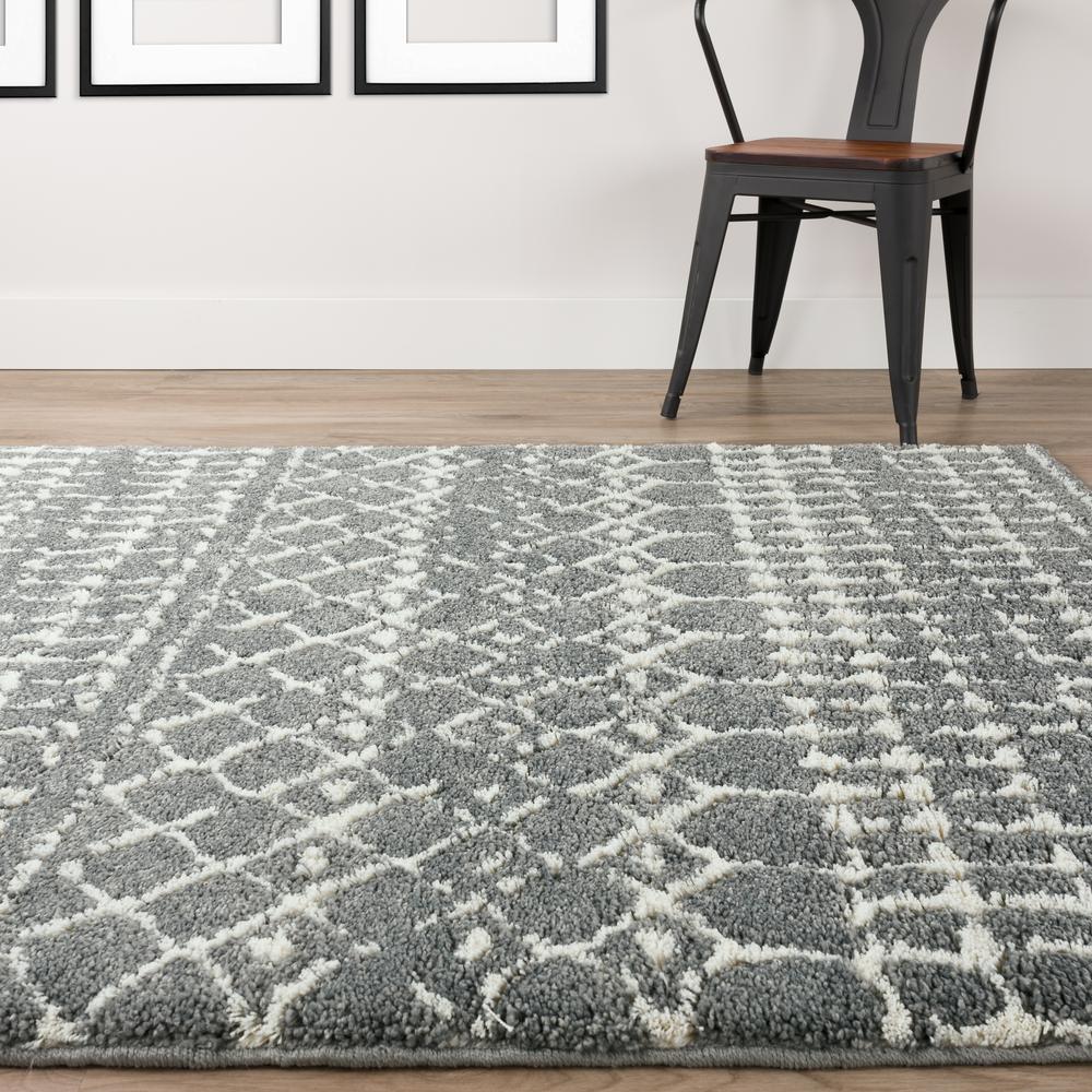 Marquee MQ2 Metal 2'3" x 7'5" Runner Rug. Picture 9
