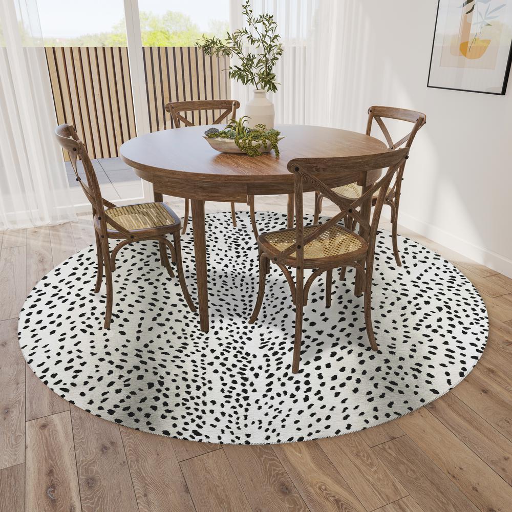 Indoor/Outdoor Mali ML3 Ivory Washable 4' x 4' Round Rug. Picture 2
