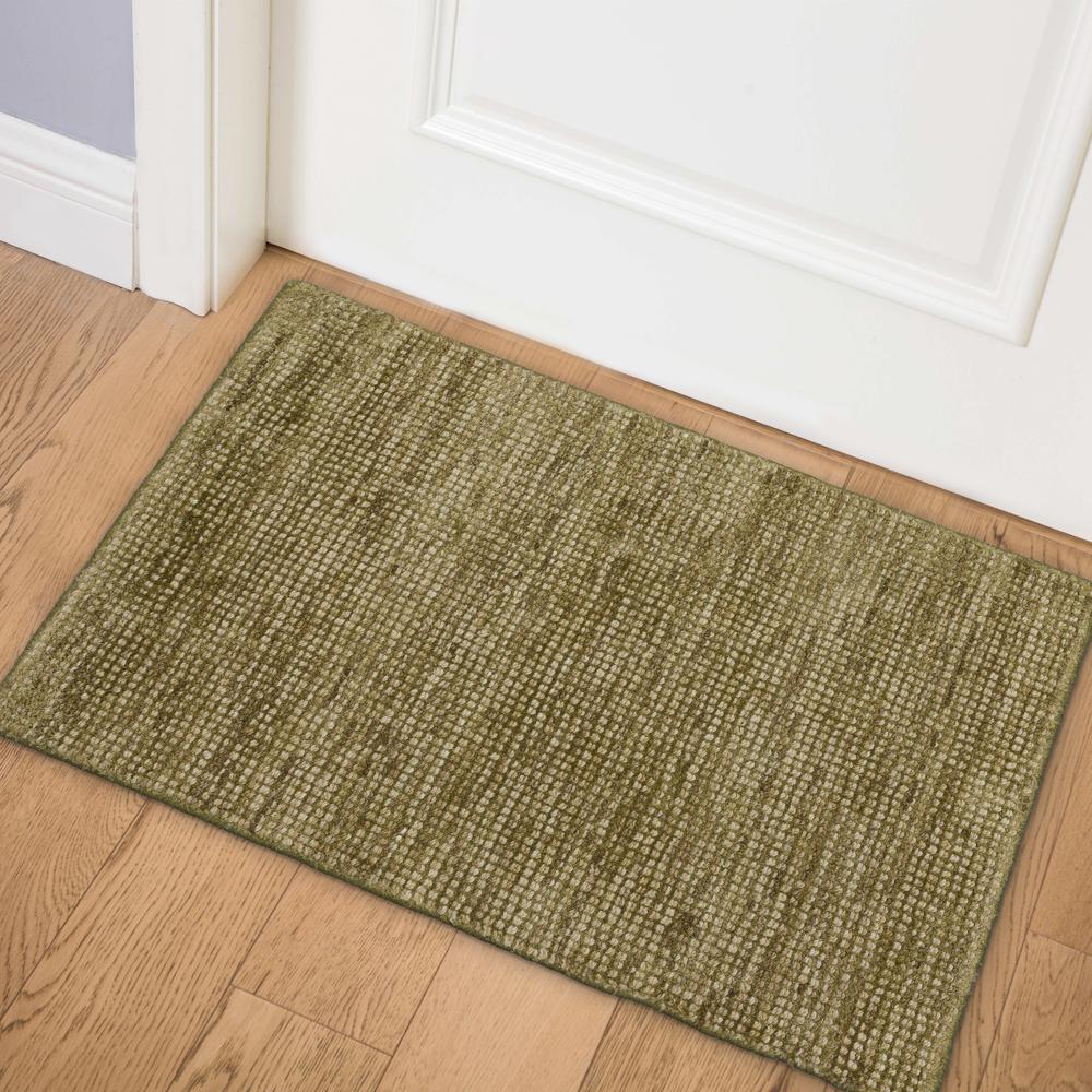 Addison Mission Casual Tonal Solid Green 2' x 3' Accent Rug. Picture 1