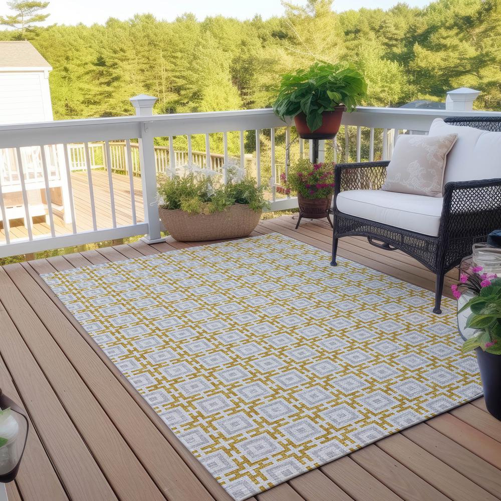 Indoor/Outdoor Marlo MO1 Gold Washable 5' x 7'6" Rug. Picture 8