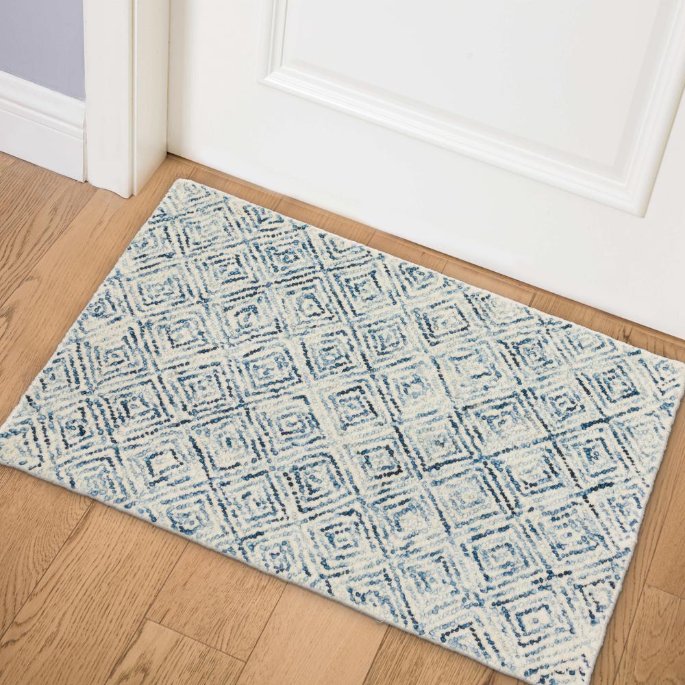 Delilah ADL31BL2X3 Navy, Throw/Accent Rug. Picture 1