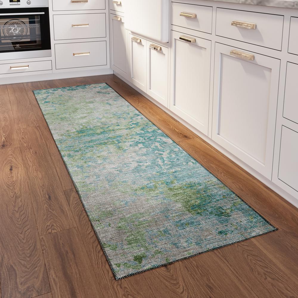 Indoor/Outdoor Accord AAC35 Green Washable 2'3" x 7'6" Runner Rug. Picture 2