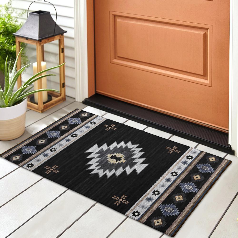 Indoor/Outdoor Sonora ASO34 Midnight Washable 1'8" x 2'6" Rug. Picture 2