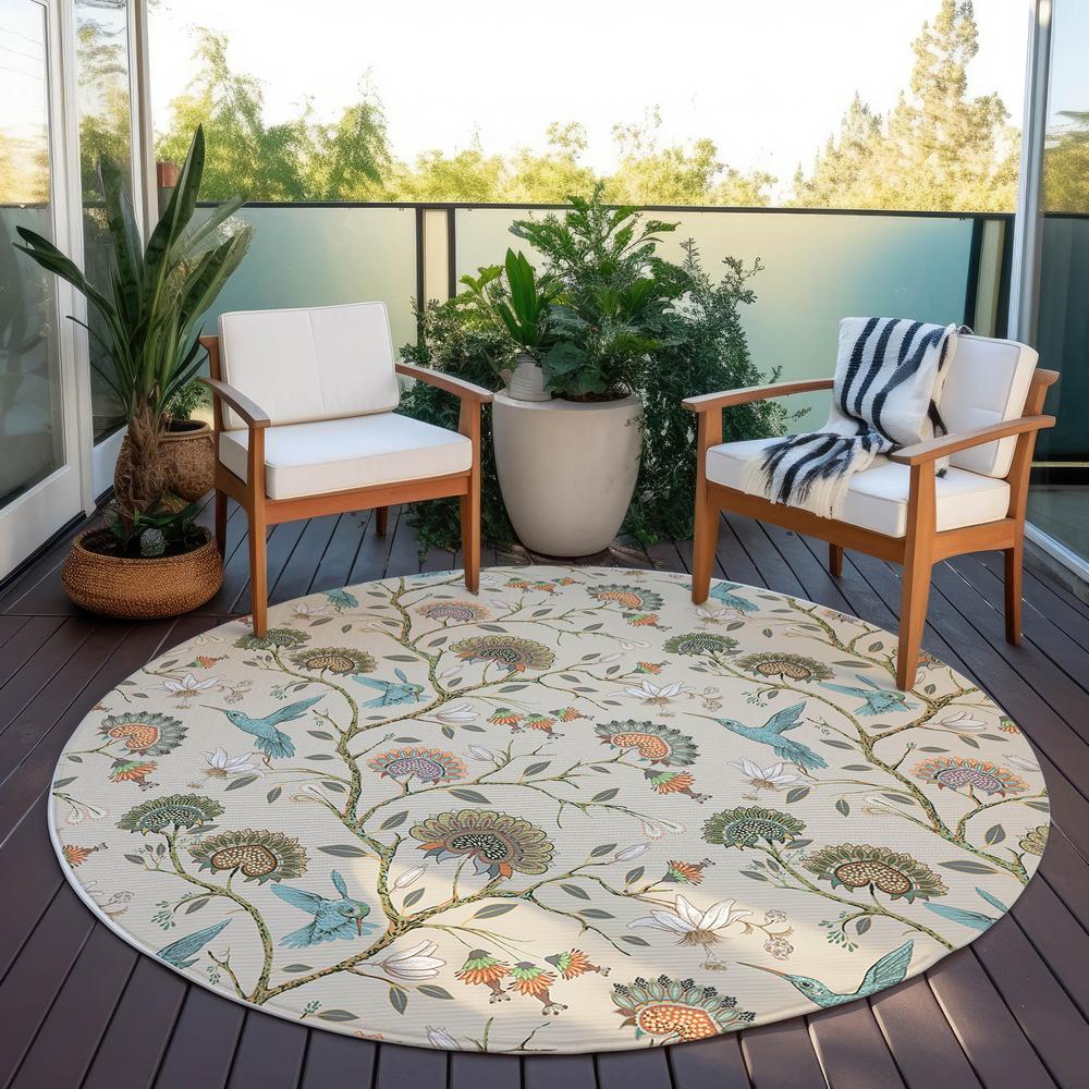 Indoor/Outdoor Kendall KE19 Putty Washable 8' x 8' Round Rug. Picture 9