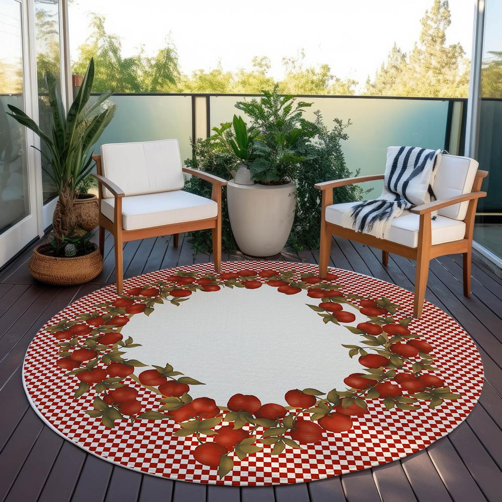 Indoor/Outdoor Kendall KE9 Red Washable 8' x 8' Round Rug. Picture 9