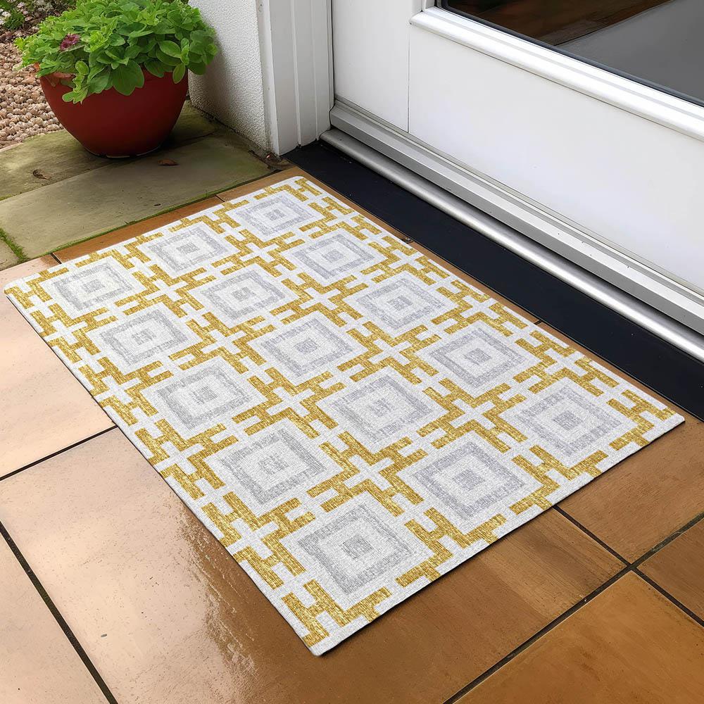Indoor/Outdoor Marlo MO1 Gold Washable 1'8" x 2'6" Rug. Picture 8