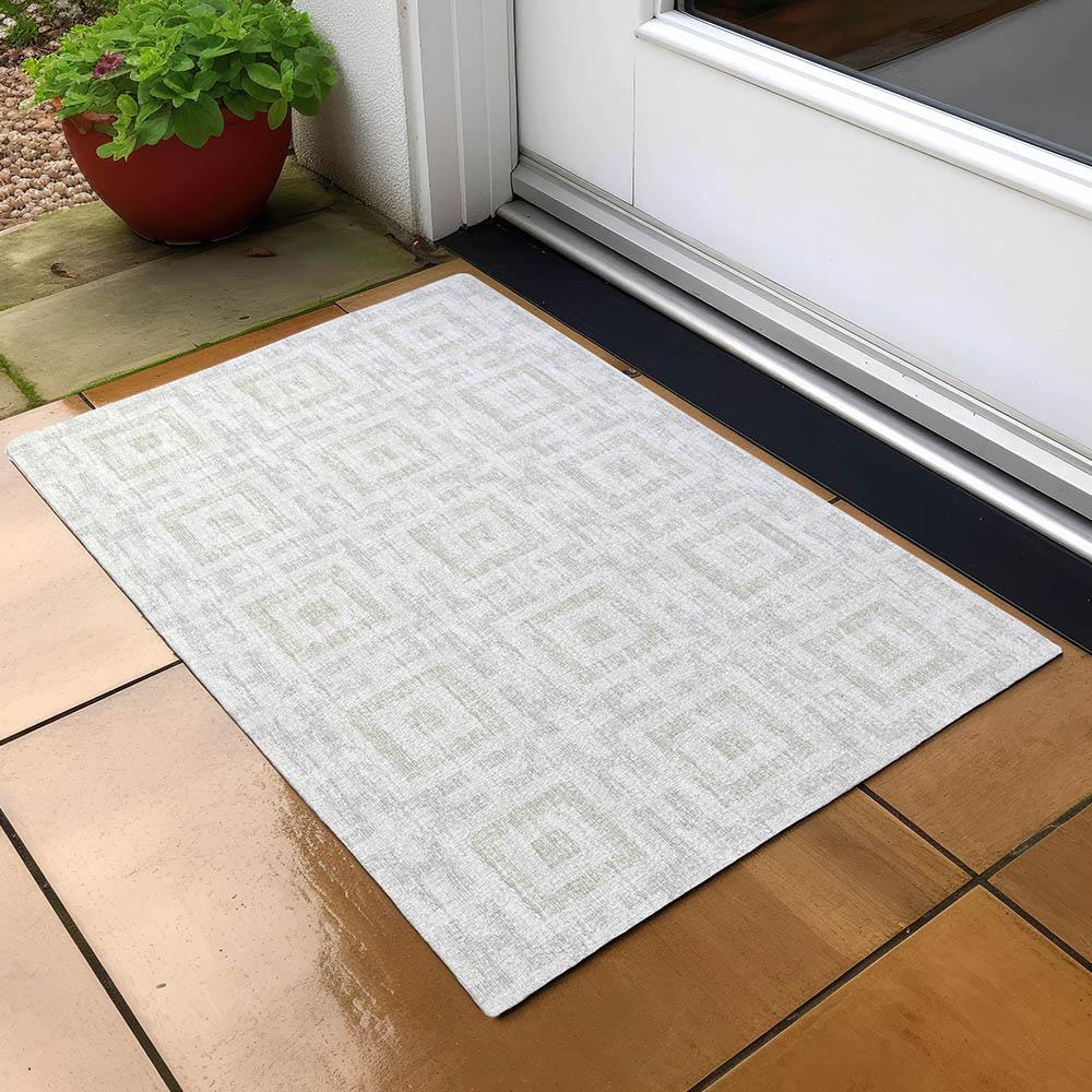 Indoor/Outdoor Marlo MO1 Linen Washable 1'8" x 2'6" Rug. Picture 8
