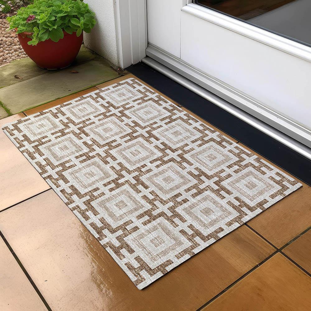 Indoor/Outdoor Marlo MO1 Taupe Washable 1'8" x 2'6" Rug. Picture 8