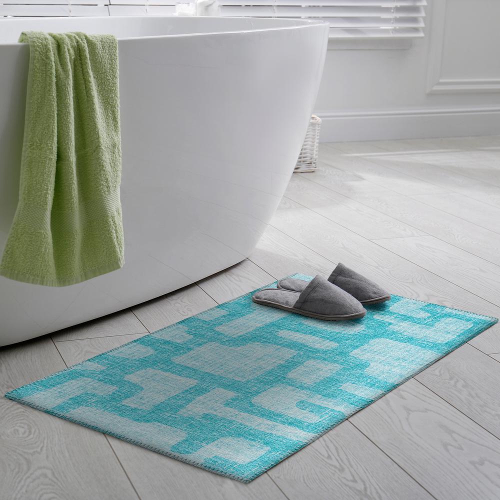 Yuma Turquoise Contemporary Geometric 1'8" x 2'6" Accent Rug Turquoise AYU34. Picture 1