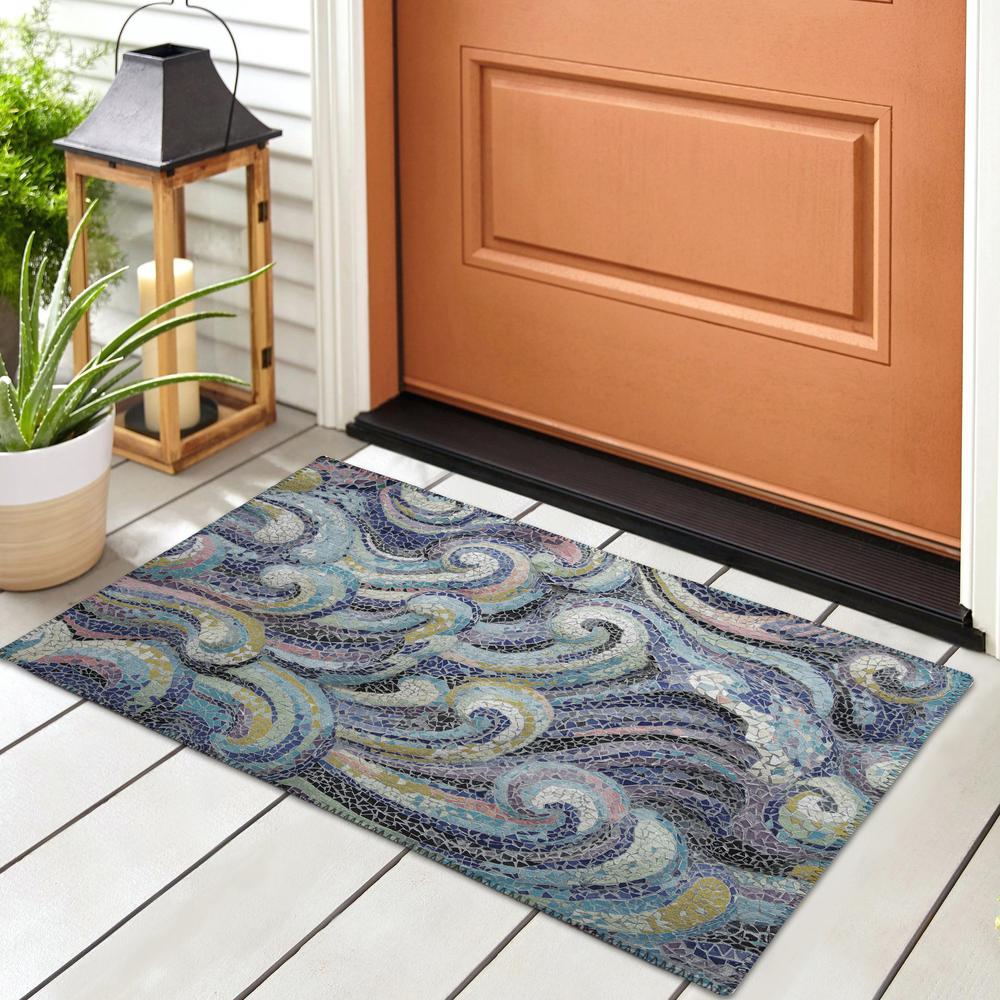 Indoor/Outdoor Surfside ASR44 Stormy Washable 1'8" x 2'6" Rug. Picture 2