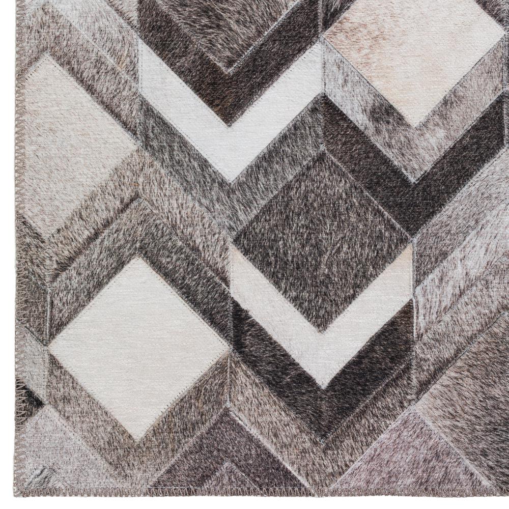 Laredo Gray Animal Patchwork 1'8" x 2'6" Accent Rug Gray ALR35. Picture 2