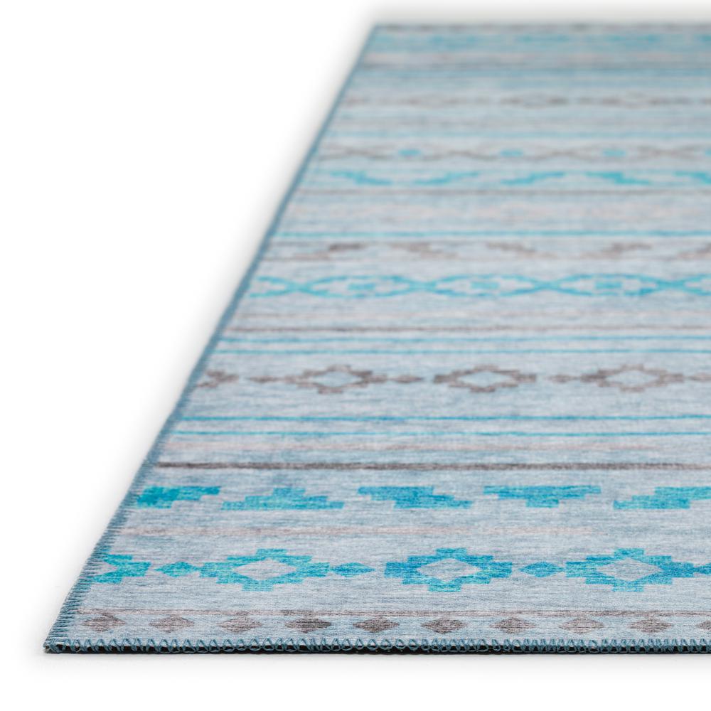 Yuma Turquoise Bohemian Southwest 1'8" x 2'6" Accent Rug Turquoise AYU40. Picture 3