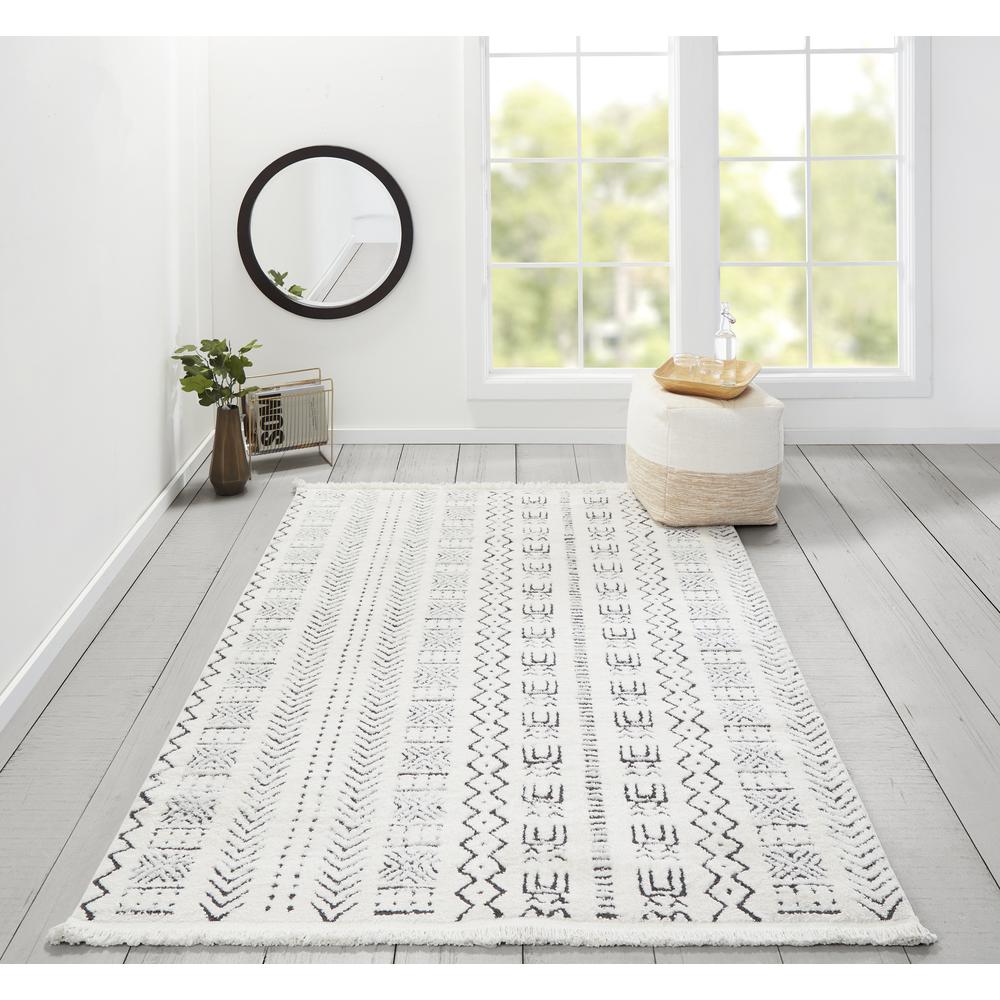 Modern Rectangle Area Rug, Ivory, 5'3" X 7'2". Picture 6