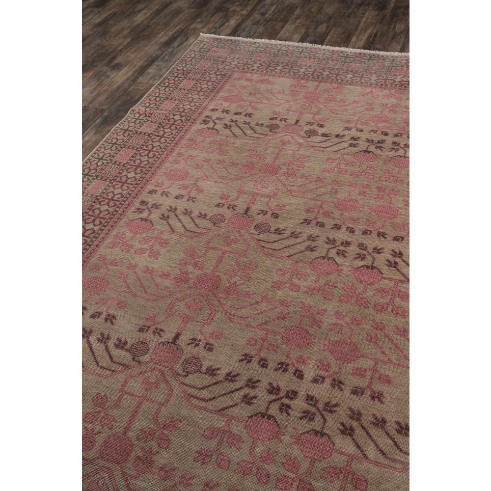 Traditional Rectangle Area Rug, Pink, 3'9" X 5'9". Picture 2