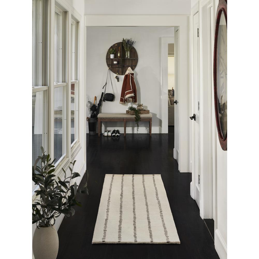 Contemporary Runner Area Rug, Ivory, 2'6" X 8' Runner. Picture 10