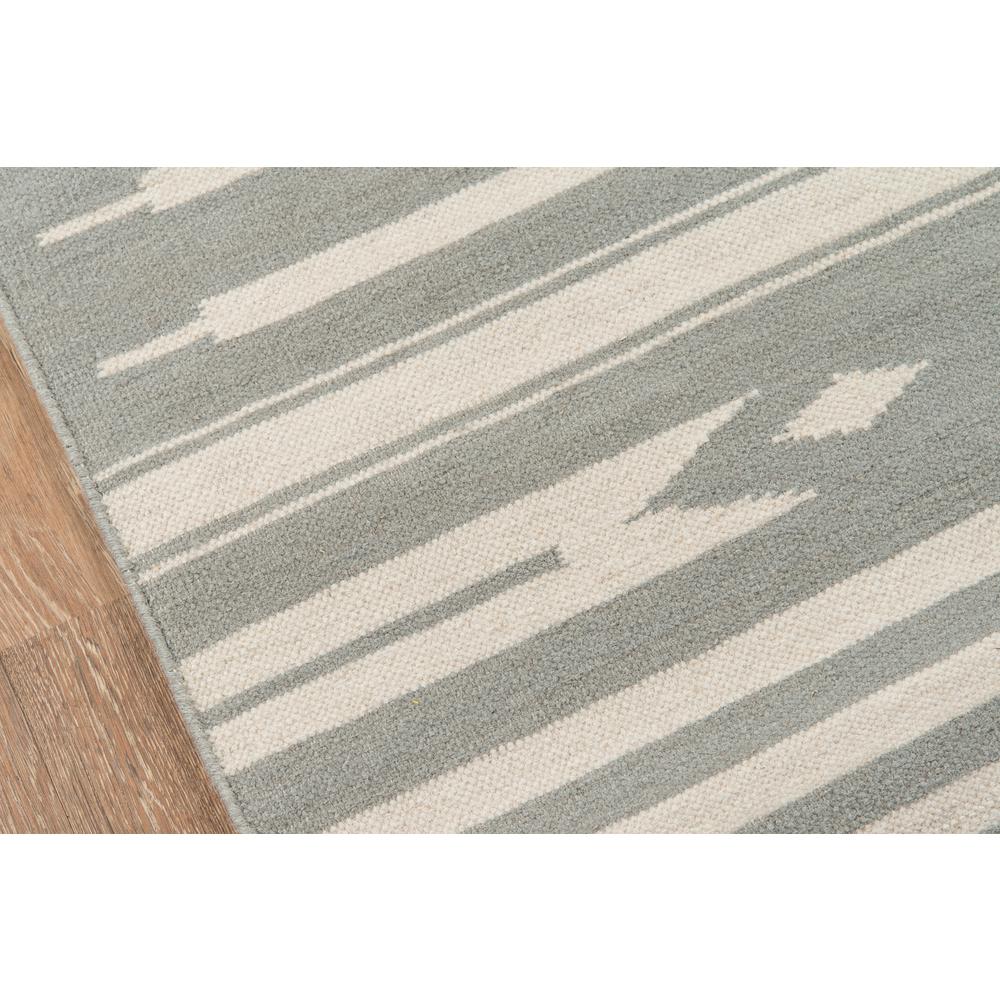Contemporary Rectangle Area Rug, Grey, 5' X 7'6". Picture 3