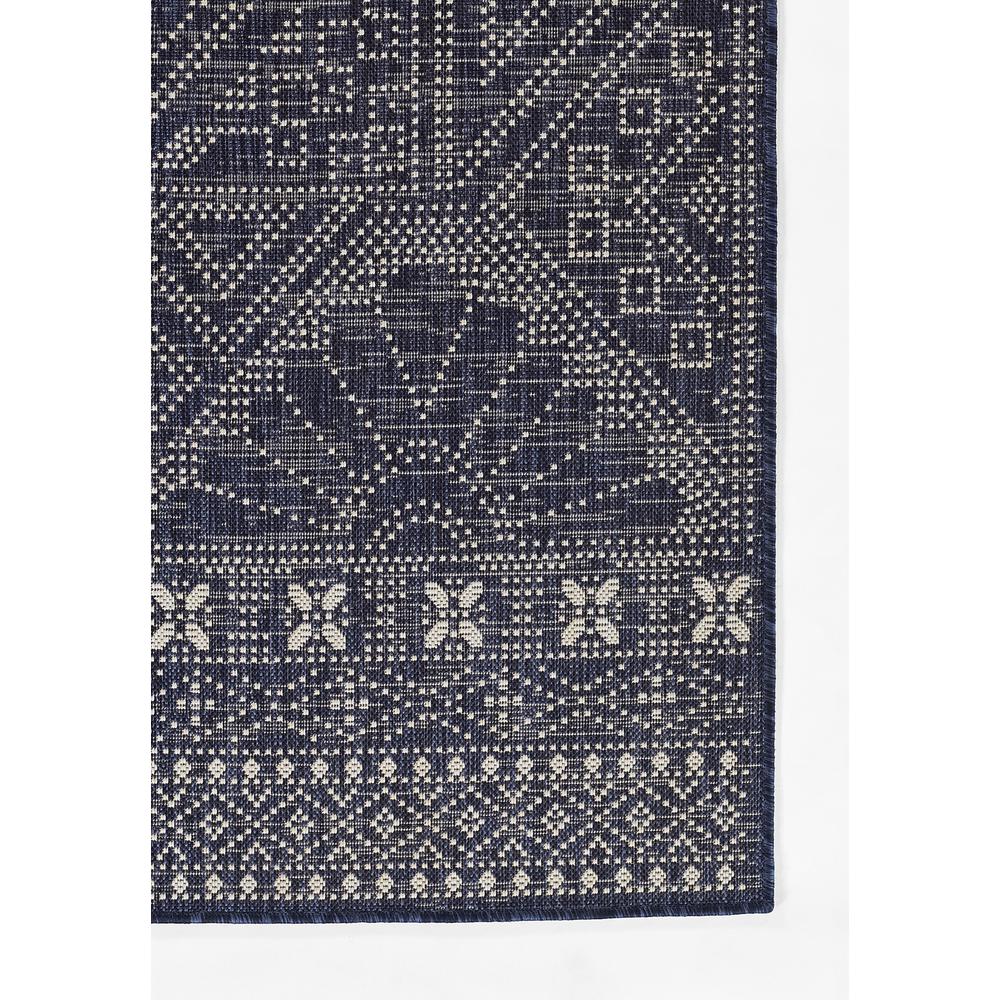 Transitional Rectangle Area Rug, Navy, 5'3" X 7'. Picture 2