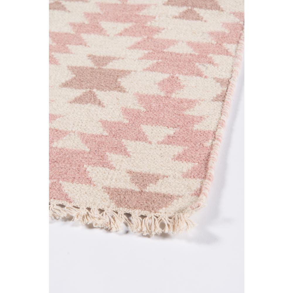 Thompson Area Rug, Pink, 7'6" X 9'6". Picture 5