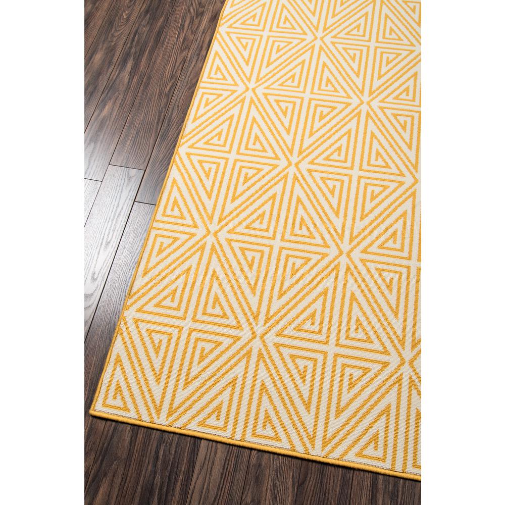 Contemporary Rectangle Area Rug, Yellow, 6'7" X 9'6". Picture 2