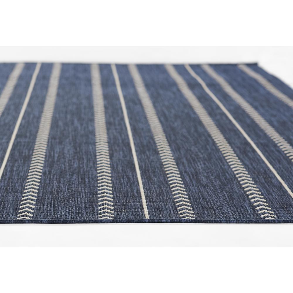 Transitional Rectangle Area Rug, Navy, 2' X 3'. Picture 3