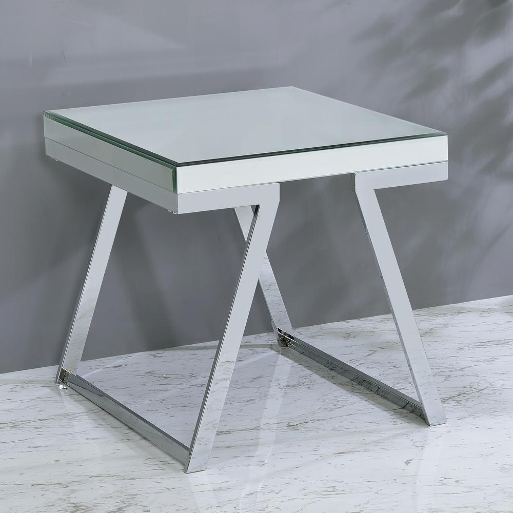 Alfresco Mirrored Top Square End Table. Picture 4