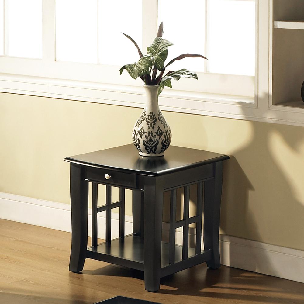 Cassidy End Table. Picture 1