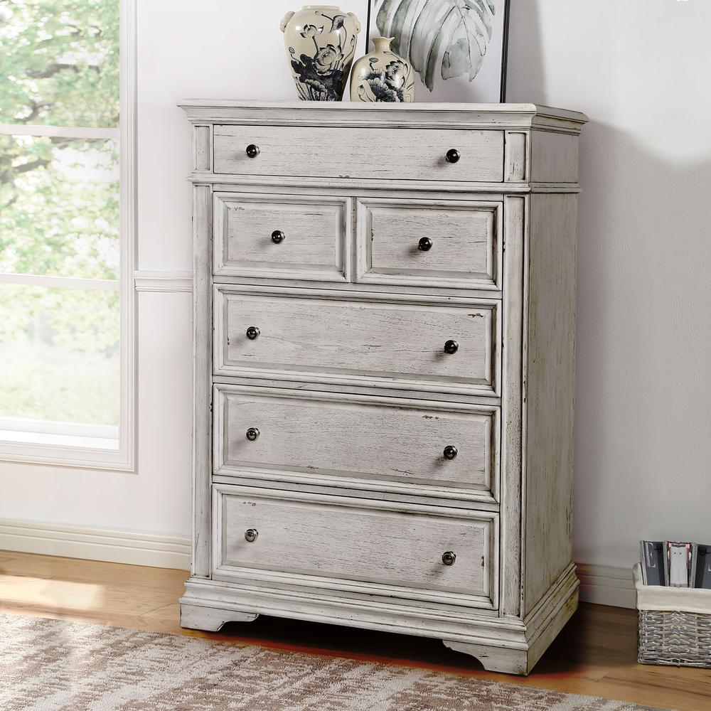 Highland Park Chest - Rustic Ivory. Picture 1