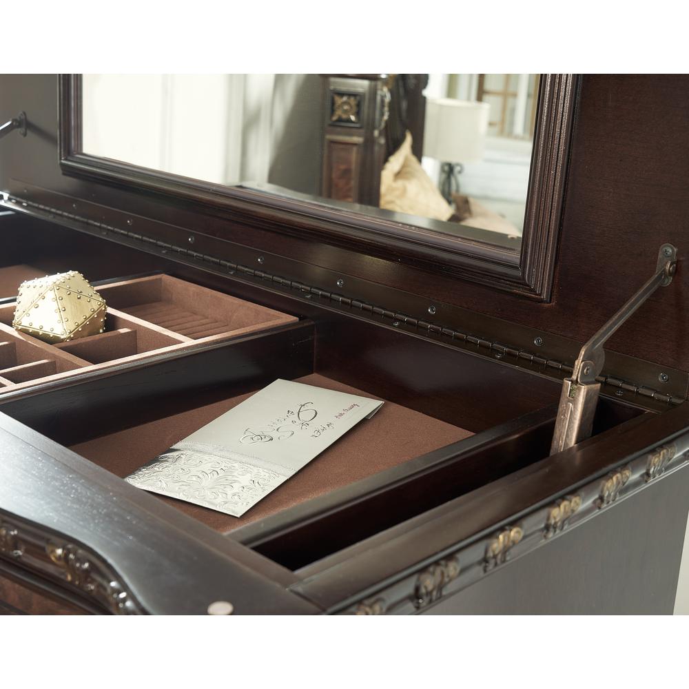 Monte Carlo 5-drawer Lift Top Chest. Picture 4