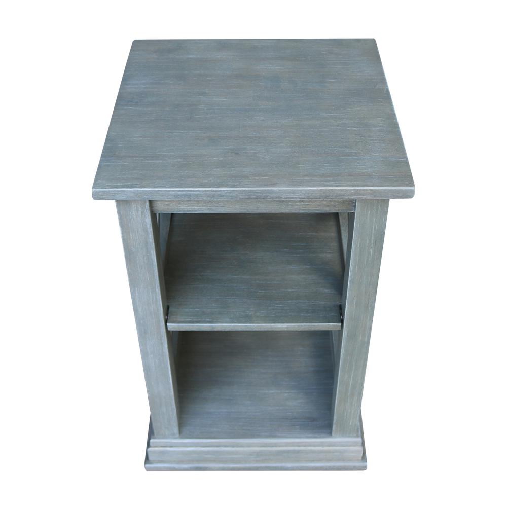 Hampton Accent Table with Shelves, Heather grey-antique washed. Picture 5