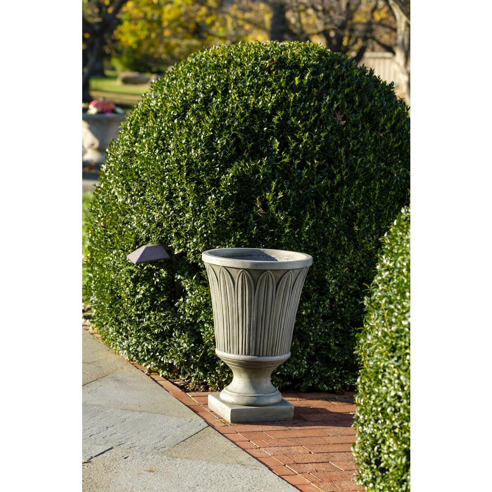 Fiberstone Longleaf Urn with drain hole and plug. Picture 5