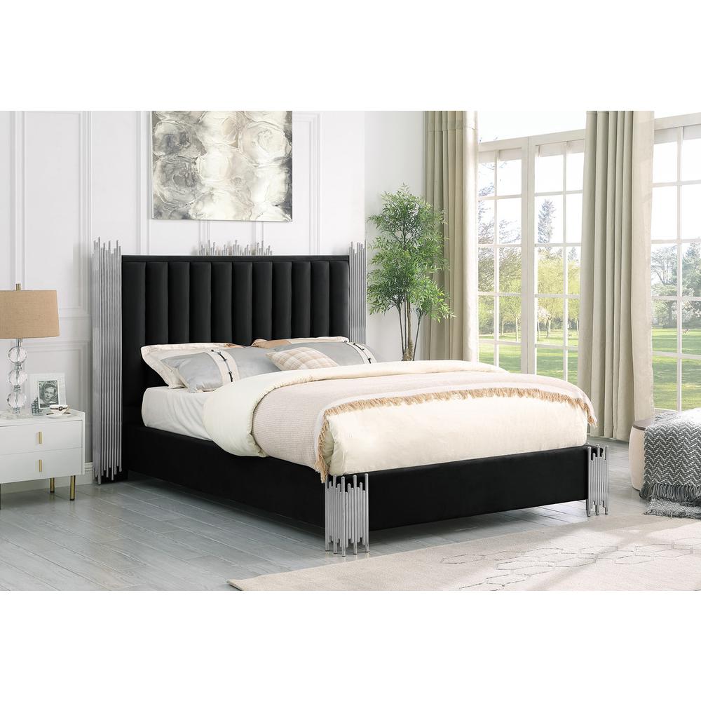Eastern King size Black velvet bed with silver corners (Platform). Picture 3