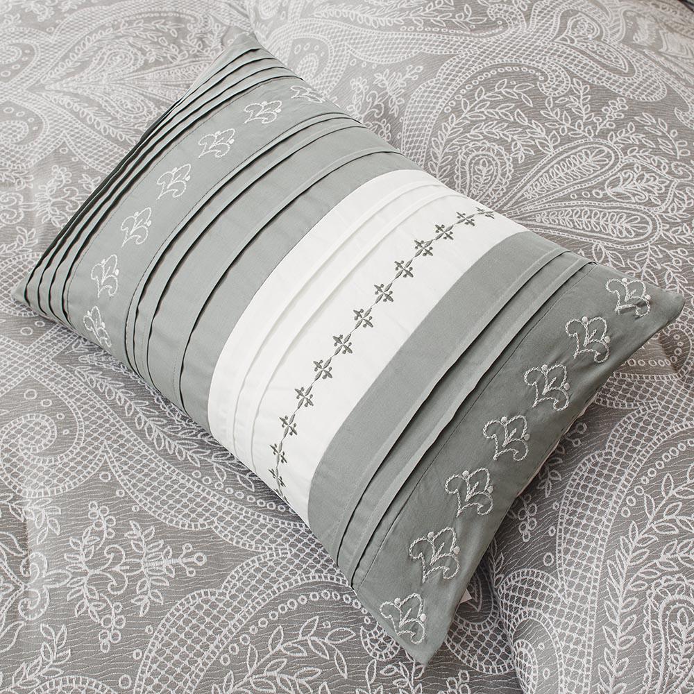 Averly Jacquard Comforter Set by Belen Kox, Belen Kox. Picture 3