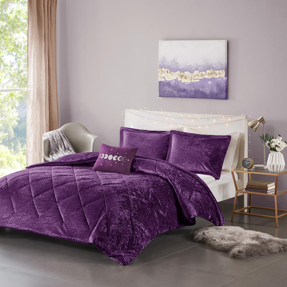 Velvet Comforter Set with Throw Pillow. Picture 4