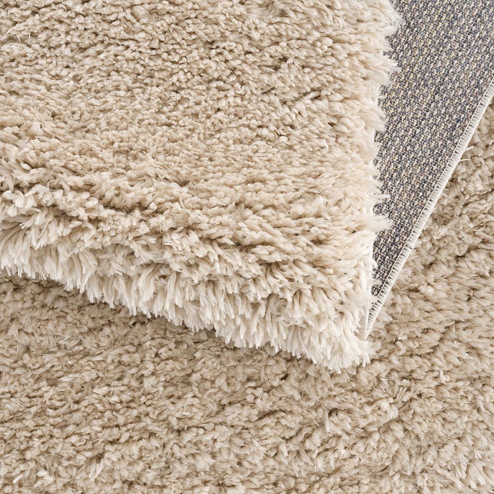 Super Soft Polyester Shag Area Rug. Picture 5