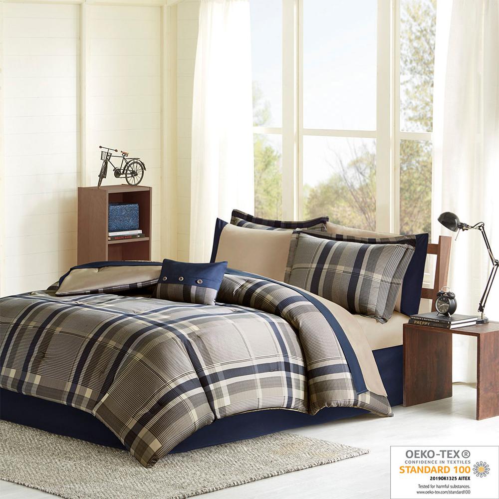 Plaid Comforter Set with Bed Sheets. Picture 4