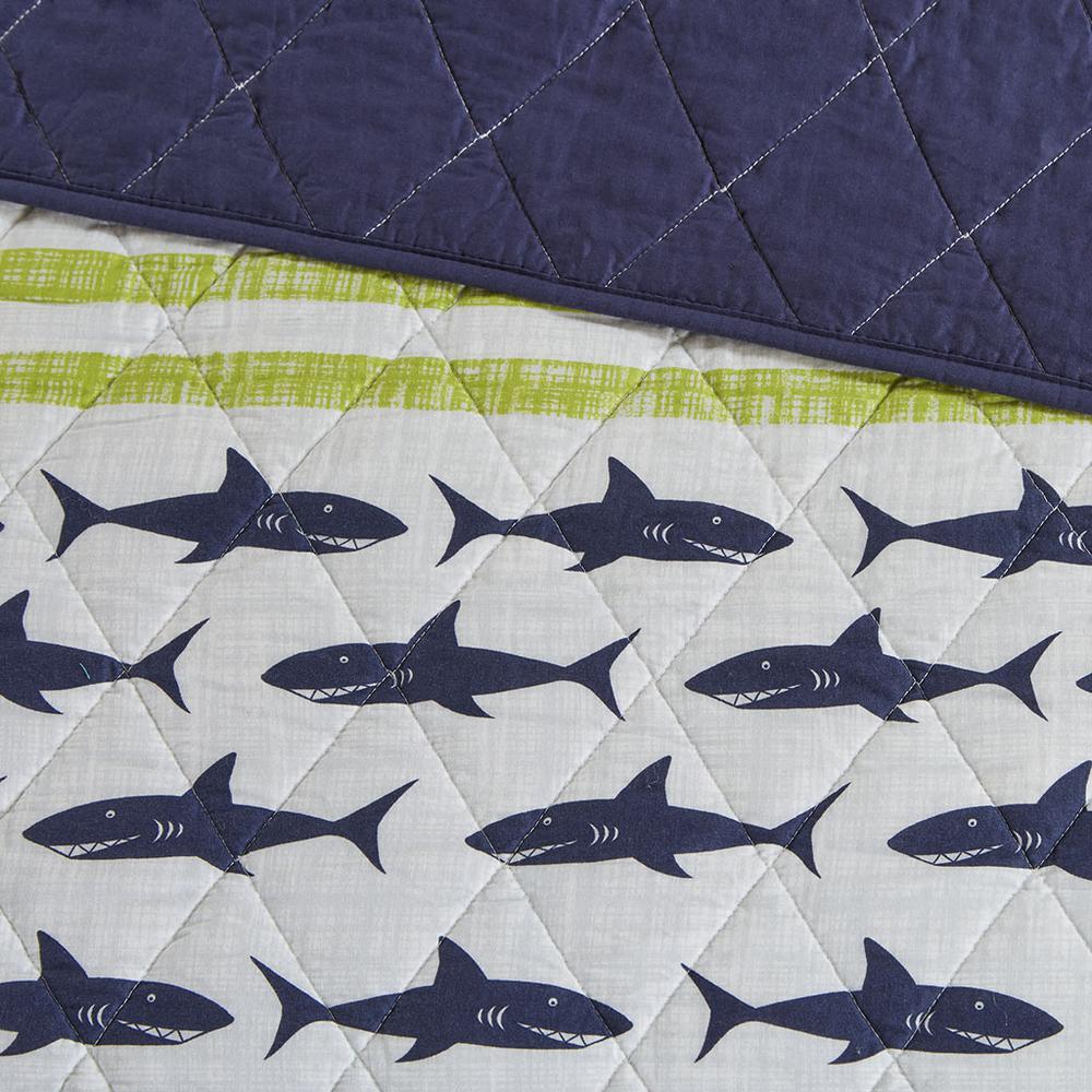 Finn Shark and Stripe Reversible Cotton Coverlet Set, Belen Kox. Picture 4