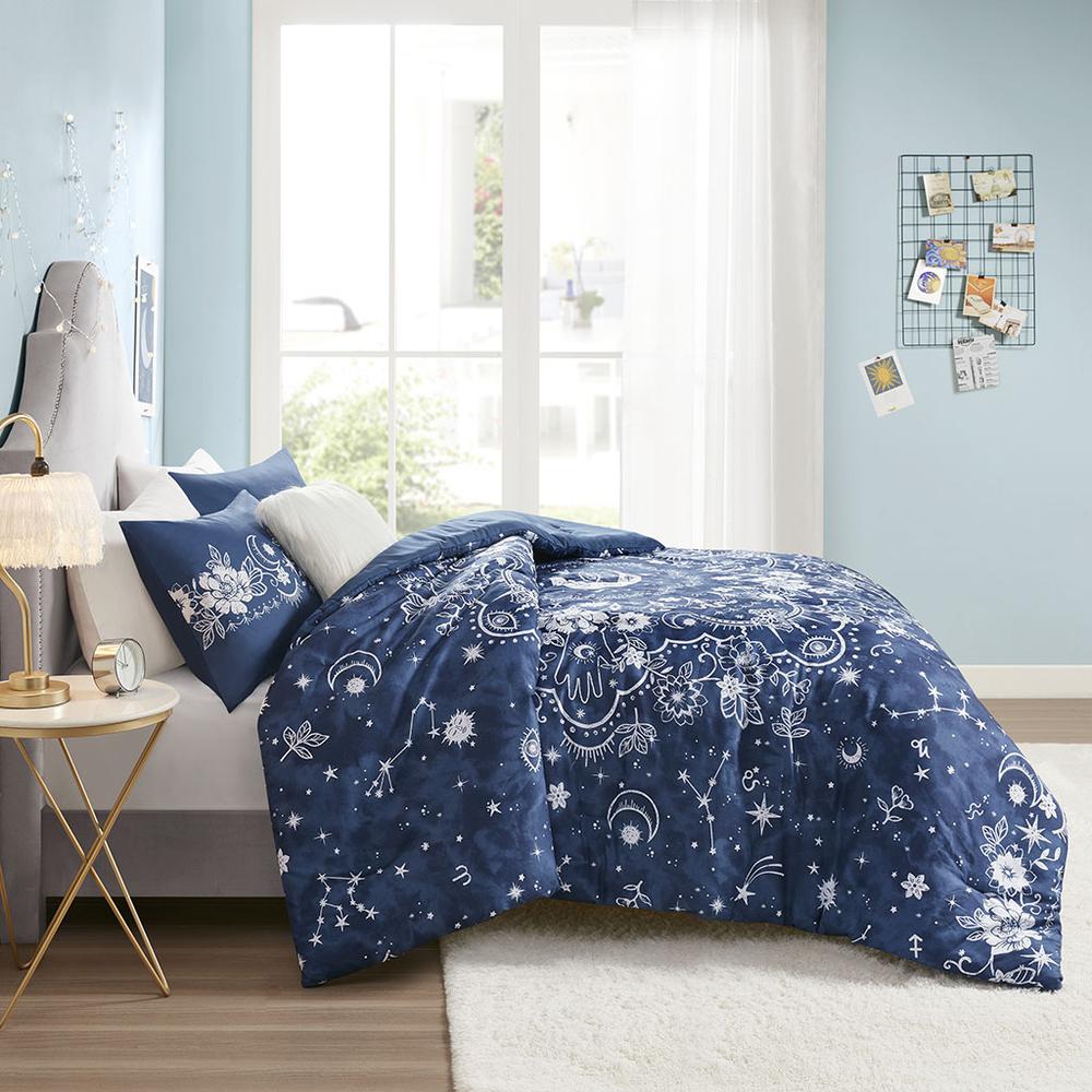 Celestial Comforter Set. Picture 3