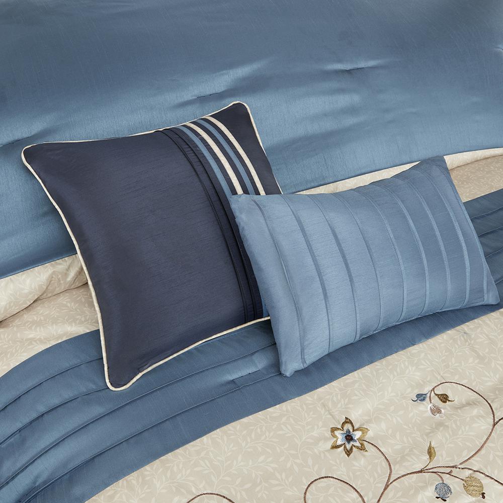 Navy Pieced Comforter Set - Blossom, Belen Kox. Picture 4