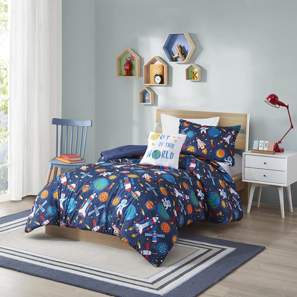 Outer Space Comforter Set. Picture 4