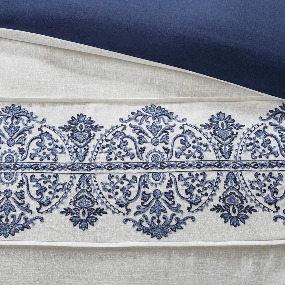 Off-White/Blue Embroidered Comforter Set, Belen Kox. Picture 6