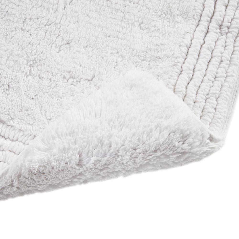 100% Cotton Tufted 3000 GSM Reversible Bath Rug. Picture 3