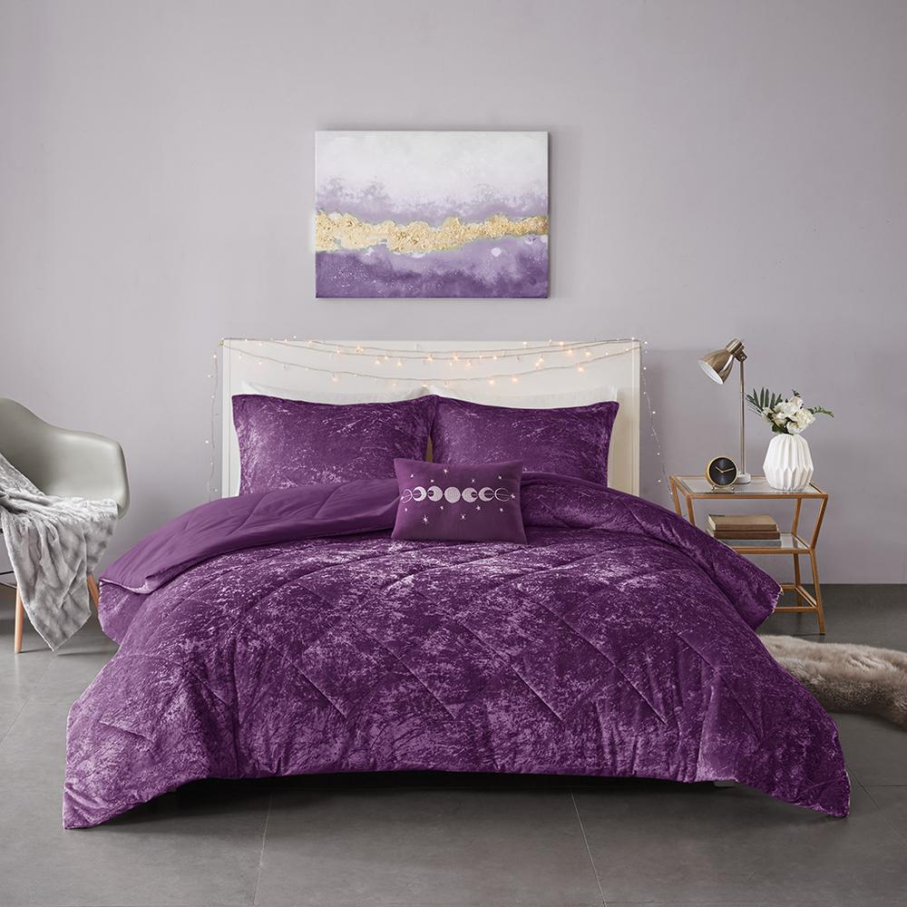 Velvet Comforter Set with Throw Pillow. Picture 5