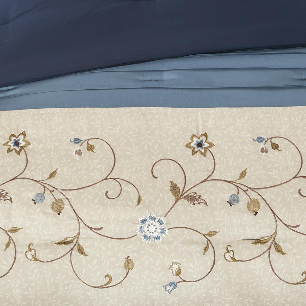 Navy Pieced Comforter Set - Blossom, Belen Kox. Picture 6