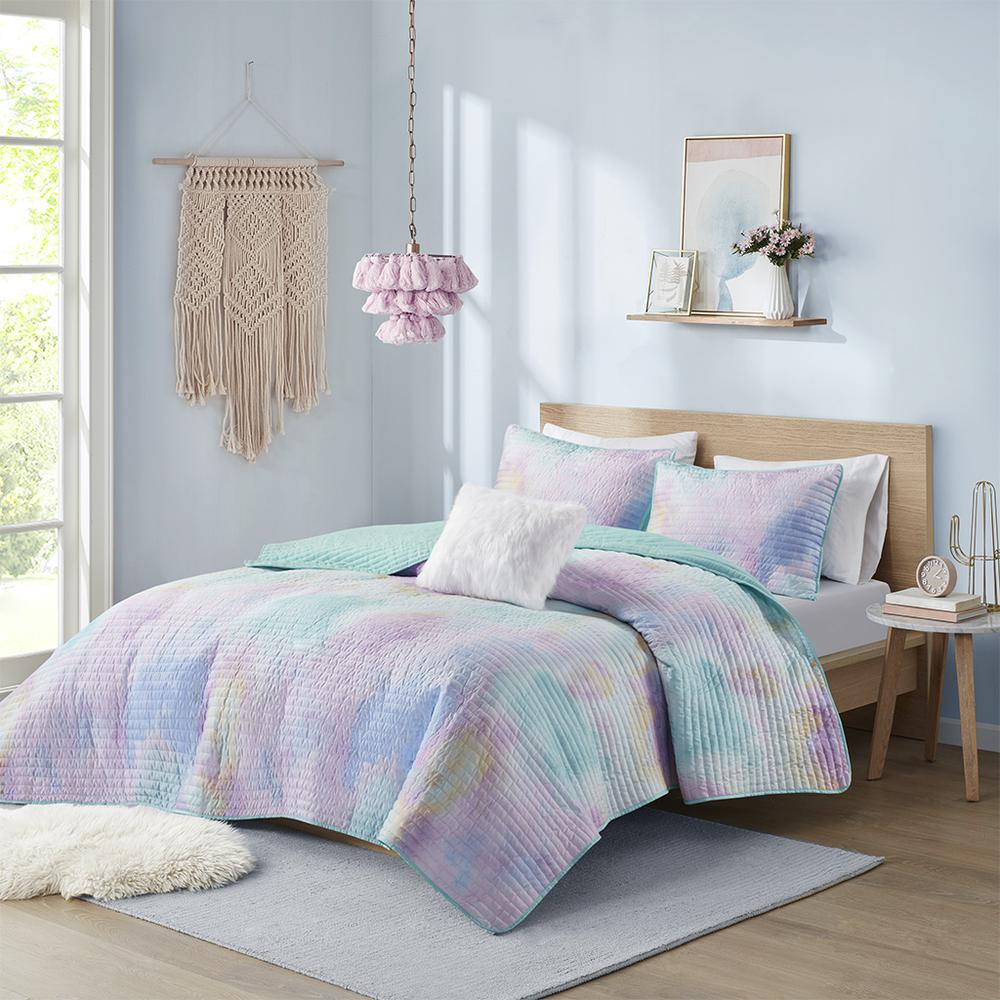 Watercolor Tie Dye Printed Quilt Set with Throw Pillow. Picture 4