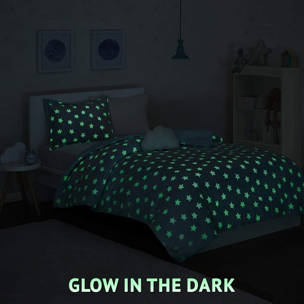 Glow In The Dark Plush Comforter Set. Picture 2